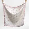 Pañuelo Cuadrado Pequeño Floral de Seda Sintética Estilo Pastoral para Mujer, Pañuelo Decorativo Delgado Multifuncional, Versátil para Primavera