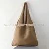 Bolsa de Palha Tecida à Mão Vazada Estilo Preguiçoso Casual de Verão para Mulheres Grande Capacidade Bolsa de Palha Tecida Bolsa de Ombro Único para Férias na Praia
