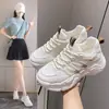 Tênis dad sneaker de malha populares de Bai Zhenhe, sapatos brancos para mulheres, leves, versáteis, respiráveis, estilosos, tênis de corrida com sola grossa