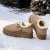 Sapatos Birkenstock Peludos para Mulheres 2025 Inverno Novo Estilo Botas de Neve Acolchoadas com Lã Solado Grosso Antiderrapante Sapatos de Algodão Quentes do Nordeste