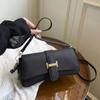 Primavera Hermoso Bolso de Axila 2025 Primavera y Verano Estilo Coreano Simple y Elegante Bolso Cuadrado Pequeño de Alta Gama Bolso Bandolera de Un Solo Hombro para Mujer