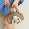 Bolsa de Pelúcia Super Popular Transfronteiriça para Mulheres, Novo Estilo, Bolsa de Mão Simples e Elegante para o Dia a Dia, Bolsa Boston de Pelúcia com Textura de Nicho