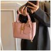 Bolsas Pequenas de Luxo e Estilosas para Mulheres Nova Moda Primavera e Verão 2025 Bolsa Transversal Versátil Bolsa de Mão Popular Bolsa Saco