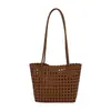 Bolsa de Ombro Cesta Tecida Vazada em Couro Macio Estilo Coreano para Mulheres, Bolsa de Mão Tote de Ombro Elegante de Nicho para Férias