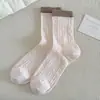 Meias Femininas Zhuji Primavera e Verão Finas Color Block Estilo Coreano Menina Meias Longas Malha Respirável Antiodor Sem Costura Meia de Cano Médio