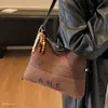 Bolso tote versátil, gran capacidad, bolso de hombro, casual, para el trabajo, estilo nuevo, gamuza, con diseño de letras, para mujer, 2026, para ir al trabajo