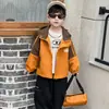 Chaqueta para niño, modelo de primavera y otoño, cortavientos tres en uno para niños, nueva chaqueta softshell deportiva y elegante para otoño e invierno de niños 2026