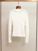 Top de punto fino ajustado de cuello alto medio con cuentas, nuevo estilo francés simple de otoño e invierno para mujer, Shenzhen Nanyou