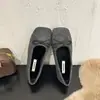 Zapatos planos retro de gamuza estilo francés para mujer con punta cuadrada, nueva colección otoño 2026, estilo Mary Jane, adecuados tanto para uso casual como de trabajo.