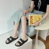 Pantuflas de hombre para verano, nuevas sandalias para el hogar, interiores y exteriores, para mujer, suela suave, para parejas, color liso, zapatos de playa para hombre