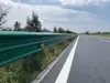 Paneles de Barrera de Seguridad Corrugados de Doble y Triple Onda de Alta Velocidad, Galvanizados en Caliente y Recubiertos en Polvo, para Prevención de Colisiones y Aislamiento en Carreteras Rurales, Fabricante