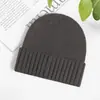 Gorro de Punto Versátil con Logo Personalizado Otoño e Invierno Color Sólido Clásico con Puño Gorro de Lana para Hombres y Mujeres Caliente Resistente al Viento para Exteriores