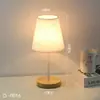 Luminária de Mesa Simples Moderna em Madeira Maciça Luminária de Cabeceira para Quarto Sala de Estar LED Dimerizável Quente para Amamentação Luz Noturna Criativa