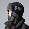 Chapéu de inverno para mulheres, gorro quente para cobrir as orelhas ao ar livre, chapéu de pelúcia clássico e versátil para circunferência de cabeça grande, cobertura de cabeça à prova de vento