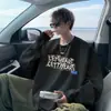 Sudadera versátil de manga larga estilo Hong Kong para hombre, capa base holgada, top de otoño de cuello redondo moderno, prenda de abrigo para hombre