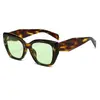 Gafas de Sol Retro Cat-Eye Anchas Templadas, Estilo Celebridad de Internet, Montura Cuadrada Negra, Unisex, 3972