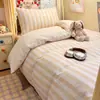 Conjunto de Tres Piezas Nube Rayas Verdes y Blancas Frescas Suave y Cómodo Estilo Minimalista Japonés Juego de Cama de Tres Piezas para Habitación de Alquiler Dormitorio
