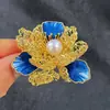 Accesorios DIY Estilo Chino Broche de Terciopelo Azul Peonía Cobre Chapado en Oro Circonita Broche Elegante de Alta Gama Corsage de Perla Soporte Vacío