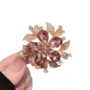 Broche de Flor Morada Elegante Estilo Europeo y Americano Broche con Personalidad Elegante para Mujer 2026 Accesorio para Abrigo Cárdigan Regalo para Mujer