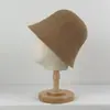 Chapéu de Pescador Liso de Cor Pura Estilo Coreano para Mulheres, Novo Chapéu de Palha Trançado Feito à Mão, Chapéu de Sol Respirável Vazado para Viagem e Proteção Solar
