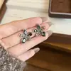 Brincos de Tarraxa Flor Profunda Dourada Brilhante Textura Retrô Design de Personalidade de Nicho Novos Brincos para Mulheres Acessórios de Brincos Exquisitos