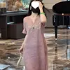 Nuevo Vestido Largo Elegante Adelgazante de Corte Holgado Verano 2026, Nuevo Estilo Chino con Bordados Intrincados, Vestido de Cuello en V para Mujer