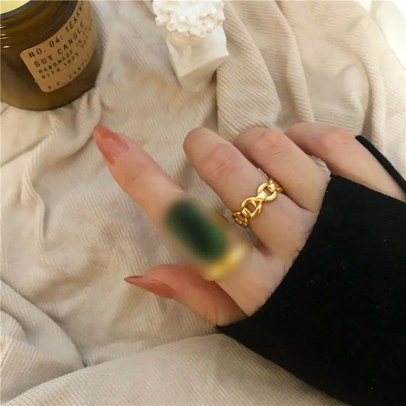 800