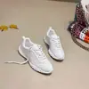 2026 Nuevos Zapatos Casuales de Cuero Genuino para Mujer Malla Transpirable Empalmados Zapatos de Entrenamiento Alemanes Modestos Versátiles para Mujer