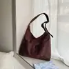 Bolso Informal de Gran Capacidad para Otoño e Invierno Bolso de Axila para Mujer Nuevo 2025 Bolso Cubo de Gamuza Bolso de Hombro Cruzado Simple