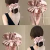 Scrunchie de Satén con Lazo de Doble Capa Textura de Alta Gama Cuerda para Recoger el Cabello en Cola de Caballo Baja Flor para el Cabello