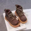 Botas de cuero para niños, colección de otoño 2026 para niños, botas Martin retro de suela blanda, botines casuales y antideslizantes para niños mayores