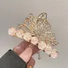 Pinza de Pelo Grande de Tiburón con Borla de Perla Rosa y Mariposa de Pedrería de Lujo Ligero para el Pelo de Mujer