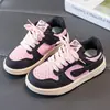 Tênis infantis de cano baixo para meninos e meninas, sapatos casuais, novos tênis de corrida primavera e outono 2026, sapatos esportivos leves para crianças mais velhas