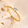 Anel Brilhante Mini Céu Estrelado de Luxo Leve de Alto Padrão com Toque Semelhante a Diamante, Joia de Nicho, Elegante Anel Feminino de Ouro 18K