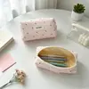 Estuche de lápices de lunares estilo coreano, bolsa de almacenamiento de tela linda y de tono cremoso, elegante y atractiva, perfecta para niñas jóvenes, una bolsa de lona de mano