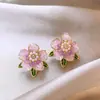 Pendientes Vintage Estilo Francés con un Toque de Lujo Ligero y Gama Alta, Pendientes Florales para Mujer, Nuevo Estilo Popular 2026, Tachuelas de Personalidad con Temática del Bosque, Diseño Simple