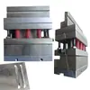 Molde para louver de máquina plegadora, molde de una salida y un punzón, molde para orificio de enfriamiento, molde para conformado de brida convexa hecho a medida