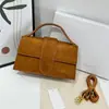 2026 Nova Bolsa de Mão Matte de Alto Padrão Mais Vendida com Textura Fashion, Bolsa Quadrada Pequena de Ombro Cruzado para Mulheres Atacado