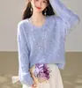 26 Outono Inverno Malha Macia Simples Versátil com Miçangas Manga Longa Gola V Suéter Top Feminino Estilo Casual Preguiçoso Emagrecimento Solto