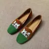 Gato de la Suerte 2026 Nuevo Modelo Mocasines Slip-On Bordados Mate para Mujer con Tacón Bajo Grueso Zapatos Gorro de Gato