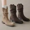 Botines estilo cowboy western de caña media con tacón grueso 2026, nuevos y modernos botines Martin, versátiles para primavera y otoño