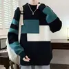 Nuevo Suéter de Punto Rayado de Cuello Alto para Hombre Otoño/Invierno 2026, Tejido Cálido con Diseño de Bloques de Color, Suéter de Lana Único