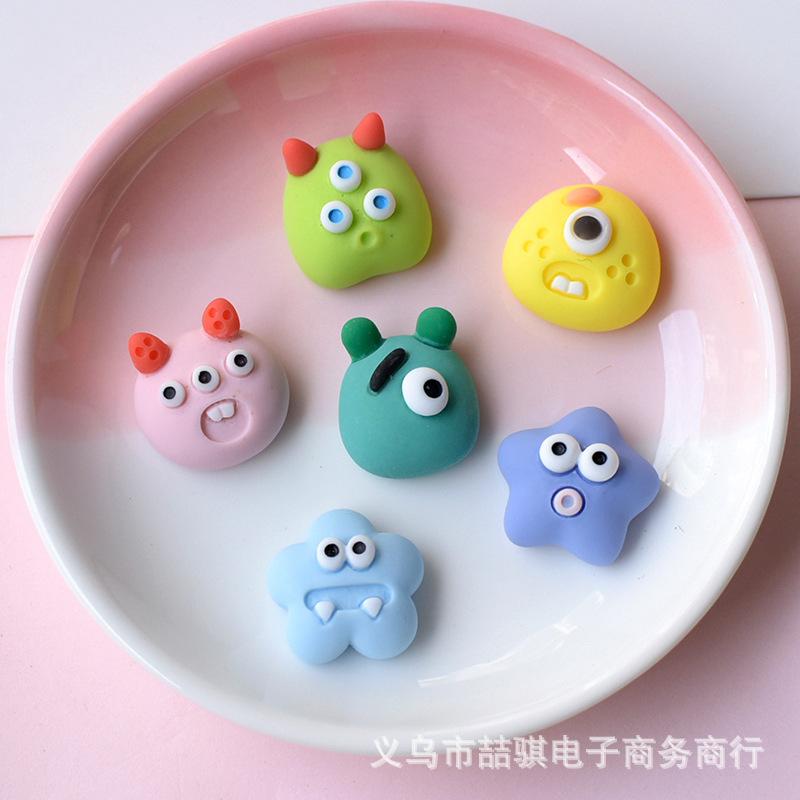 新款可爱小怪兽树脂配件手机壳发饰奶油胶鞋子diy配