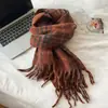 Bufanda de Otoño e Invierno Estilo Coreano para Mujer 2025 Nuevo Color Combinado Cuadros Engrosada y Larga Versátil Casual Resistente al Frío Bufanda para Estudiante