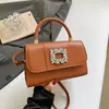 Bolsa Quadrada Pequena de Mão com Fivela Quadrada de Strass Texturizada de Alta Qualidade Bolsa Feminina 2026 Verão Nova Bolsa de Ombro Leve de Luxo Bolsa Transversal Simples