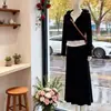 Conjunto de estilo simple de color liso para primavera y otoño: conjunto de dos piezas: sudadera con capucha y cordón, cierre de cremallera (efecto dos piezas) + falda larga