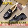 Zapatos de cuero negro estilo preppy británico para mujer, mocasines de suela gruesa, sin cordones, de felpa, con forro polar y acolchado de algodón cálido.