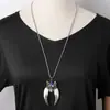 Collar Audaz y Único de Diente de Lobo para Hombres, Colgante de Diente de Perro Negro de Alta Gama, Accesorio para Ropa, Cadena Simple de Hueso de Serpiente