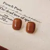 Pendientes Artísticos Retro Estilo Hong Kong para Mujer Geométricos Simples Temperamento Rojo Vino Blanco Accesorios para Orejas Nicho Accesorios para Orejas de Gama Alta