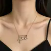 Broche Estilo Garota Doce e Cool Picante Colar Coração Cruzado Totalmente Diamantado para Mulheres, Corrente de Pescoço de Luxo Leve de Nicho Acessório de Corrente para Suéter